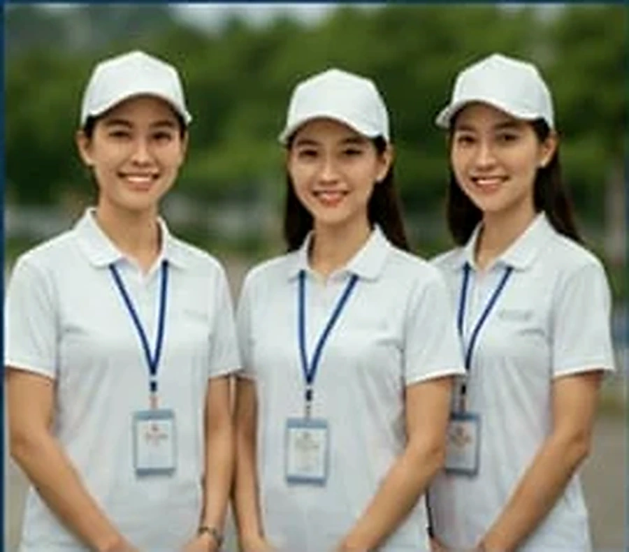 Event volunteers in coordinated uniforms